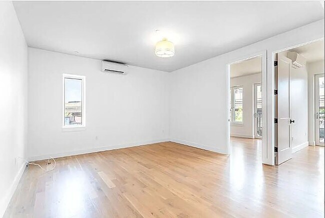 Building Photo - 56 Frost Street