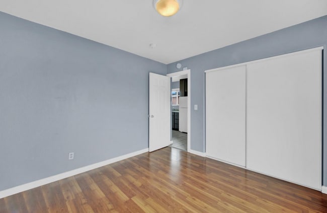 Building Photo - Chesley