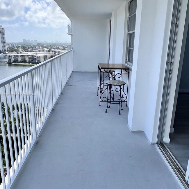 Foto del edificio - 2 bedroom in Aventura FL 33160