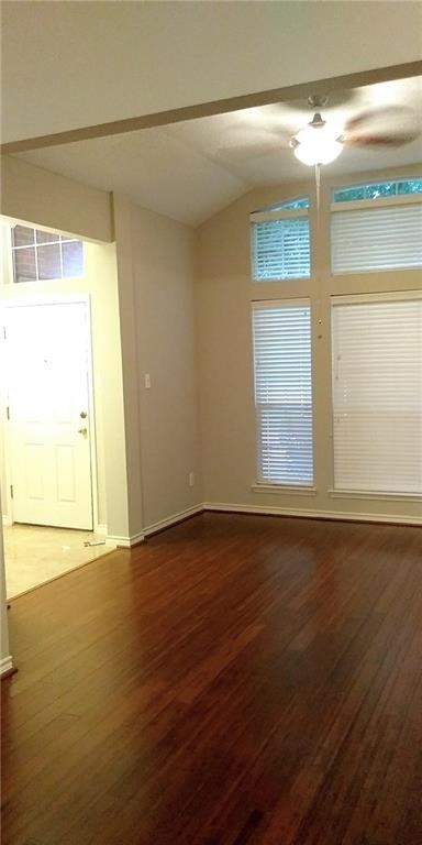 Building Photo - 340 Thomas Dr