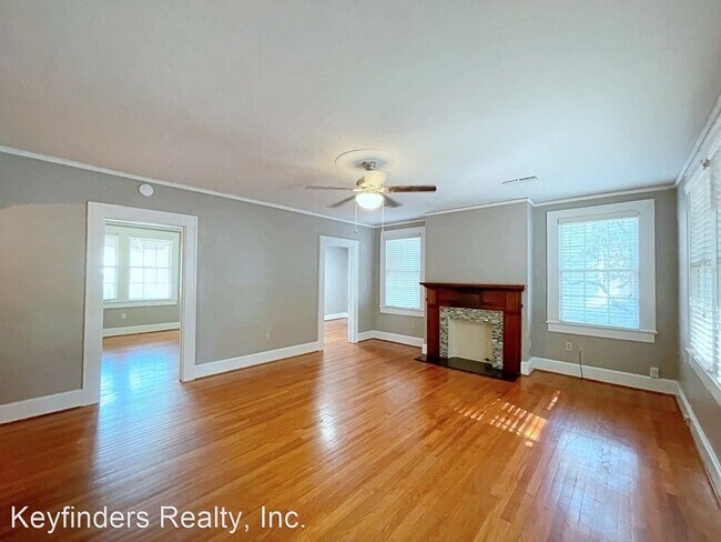 Foto del edificio - 3 br, 1 bath House - 1953 Stanford Ave.