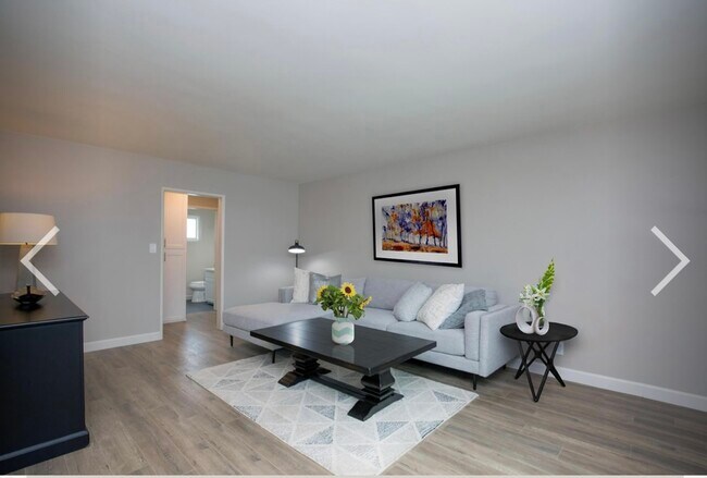 Building Photo - 348 W Chevy Chase Dr