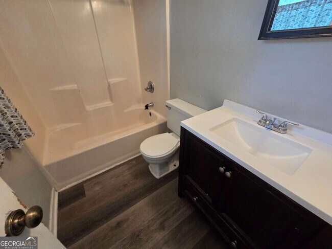 Foto del edificio - 5034 Cherokee Ct