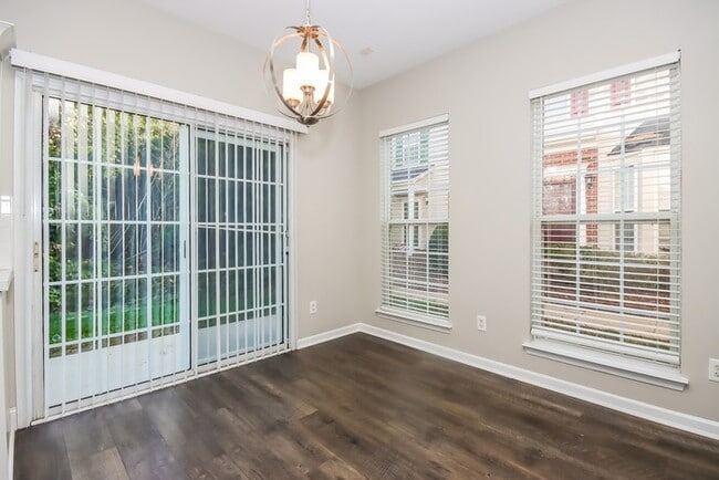 Foto del edificio - 8951 Gerren Ct