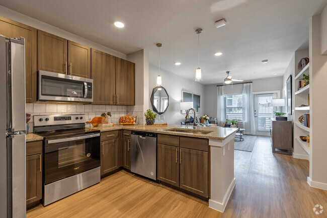 1BR, 1BA - 683SF - Kitchen - The Devereaux