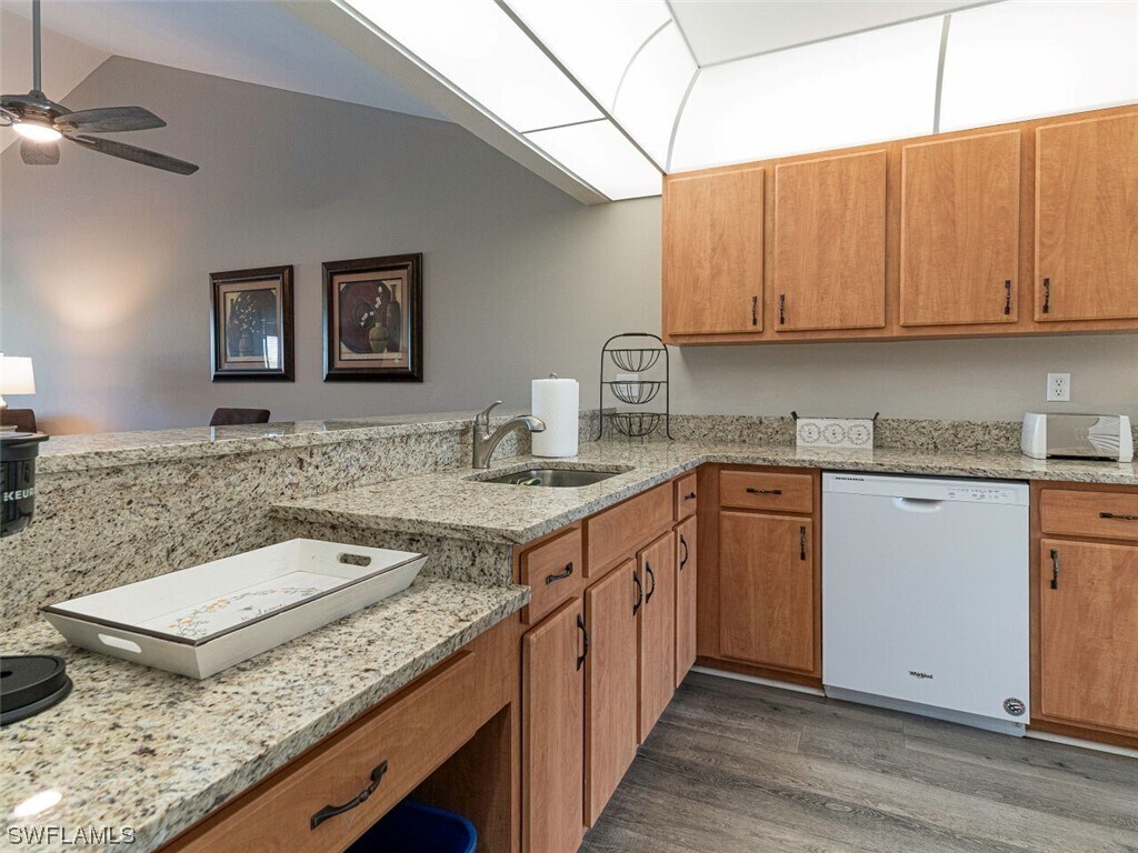 Foto principal - 4360 Chantelle Dr