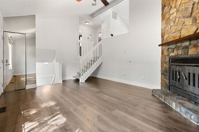 Foto del edificio - 2108 Mariner Cir