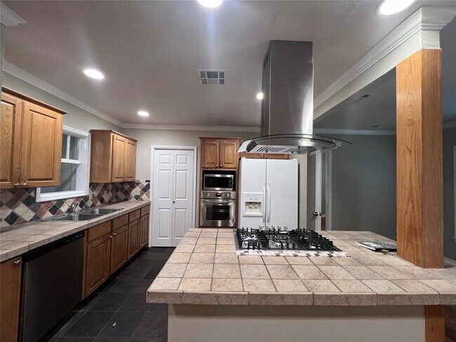 Foto del edificio - 1205 Fairwood Rd