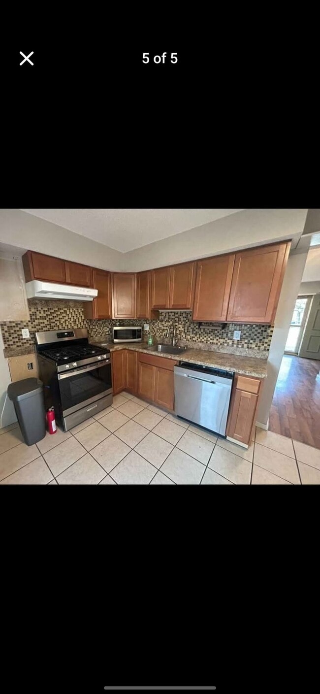 Building Photo - 13388 Hiddengarden Ct