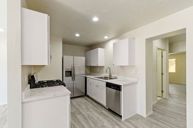 Foto del edificio - Centrally located - Remodeled Home