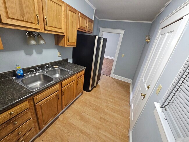 Foto del edificio - 430 W Clinton St