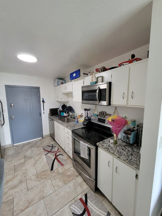 Foto del edificio - Studio Apartment With Granite Countertops
