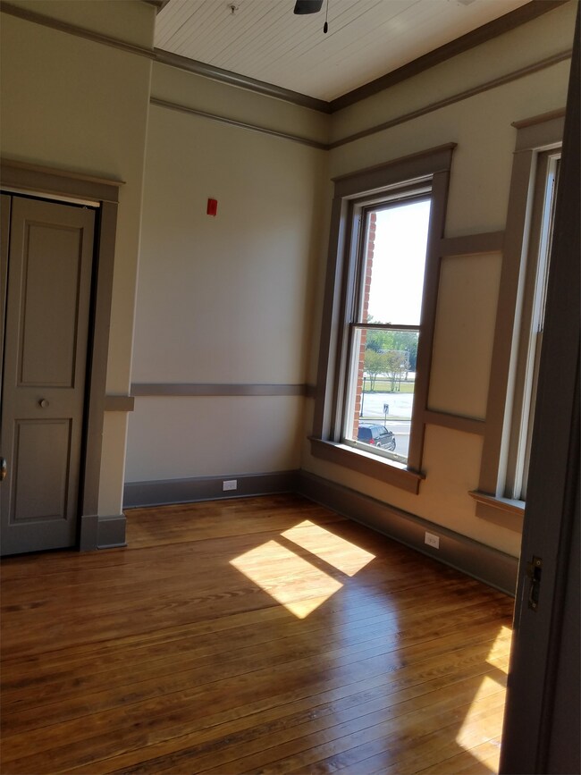 Foto del edificio - 106 N Broad St