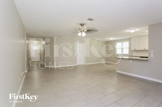 Foto del edificio - 1047 Cove Landing Dr