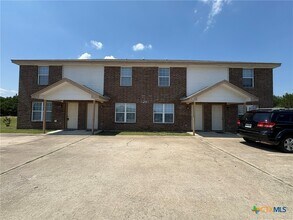 Building Photo - 4210 Primrose Dr