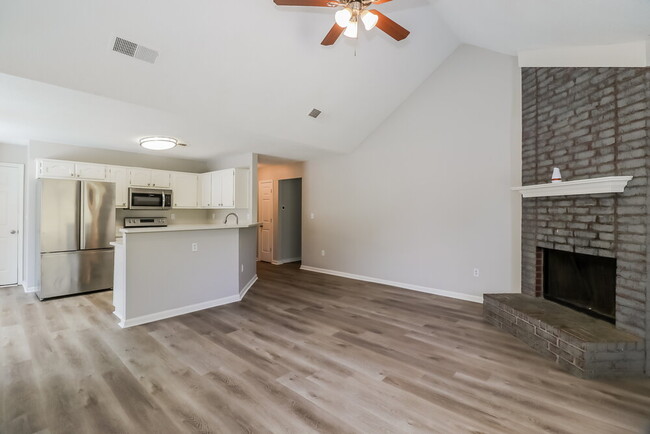 Building Photo - 6794 Valerie Dr