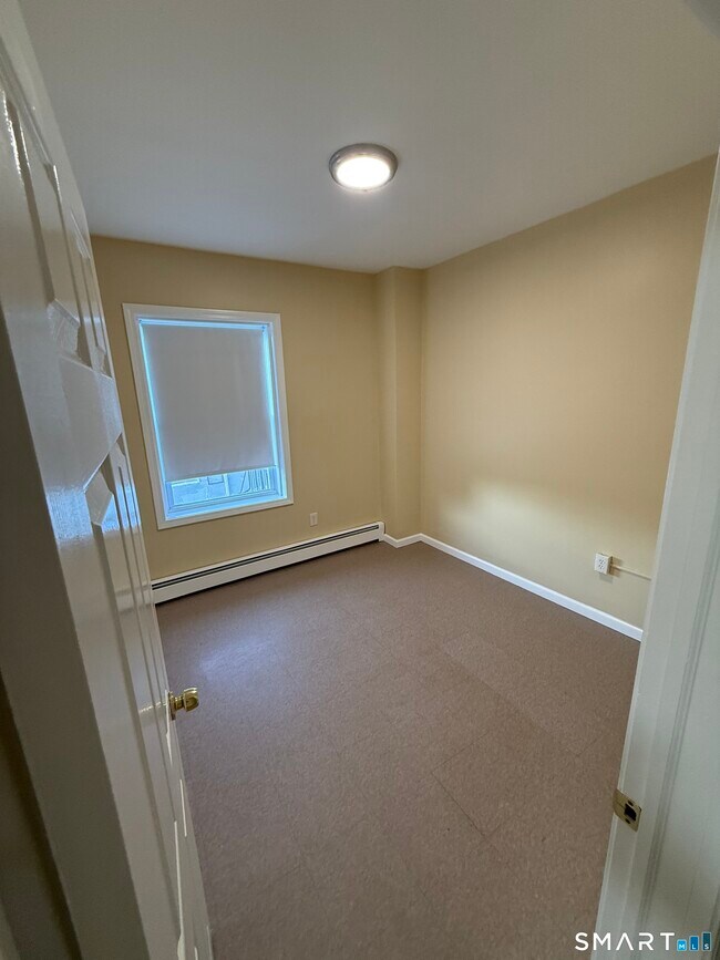 Foto del edificio - 1333 E Main St