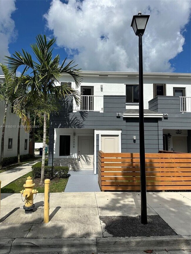 Building Photo - 25338 SW 135th Ave