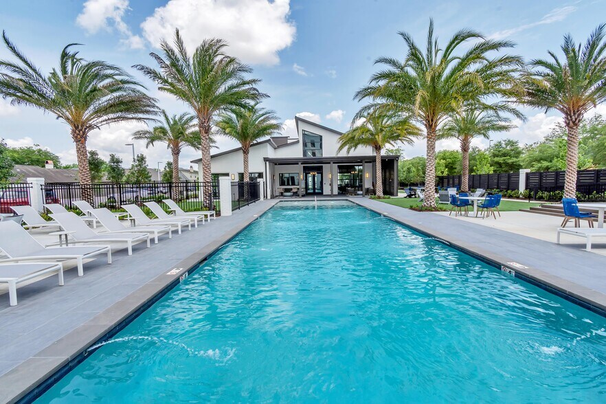 DAWSON PARK APARTMENTS