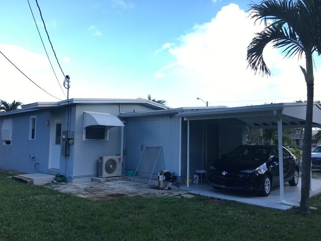 Building Photo - Corner Lot in Pompano Beach Highlands