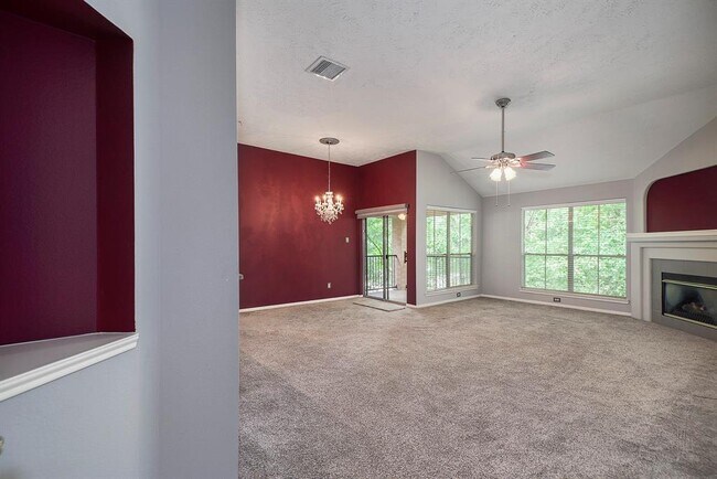 Building Photo - 8051 Bay Branch Dr