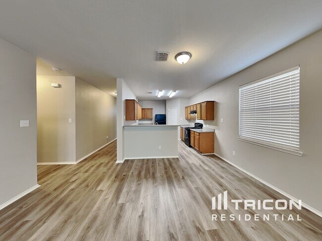 Foto del edificio - 216 Maplecrest Dr