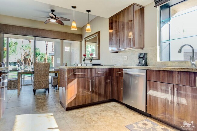 Building Photo - 76930 Lark Dr