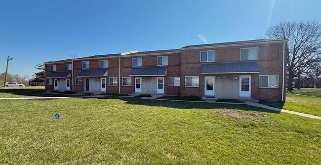 Interior Photo - COURTYARD GARDENS APARTMENTS