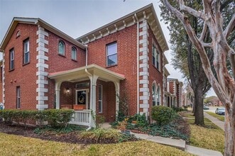 Building Photo - 516 Legends Dr