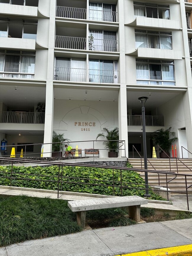 Building Photo - 1511 Nuuanu Ave