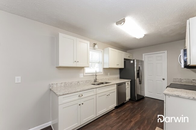 Building Photo - 64 Acorn Dr, Dallas, GA 30157
