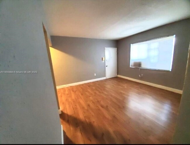 Foto del edificio - 655 83rd St