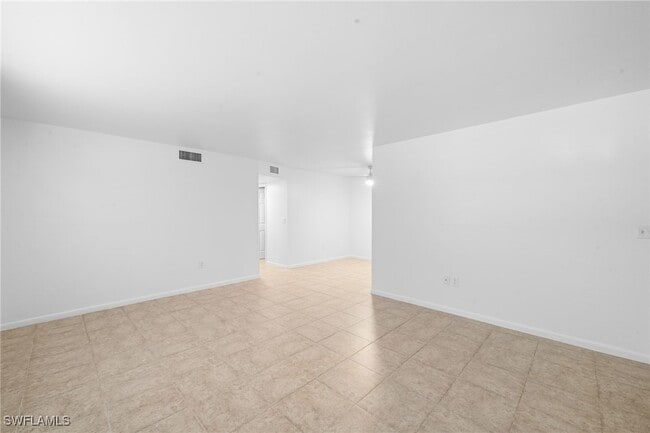 Building Photo - 4290 Gulfstream Dr