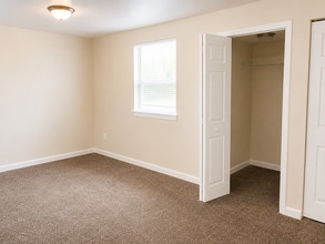 Building Photo - 2831 N Oak Harbor Rd