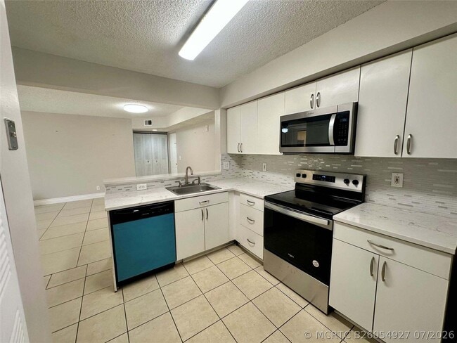 Building Photo - 5701 Riverside Dr