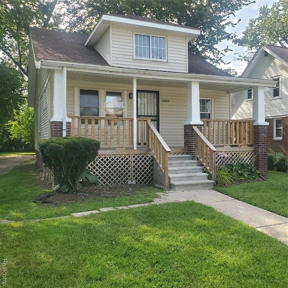 Foto principal - 15833 Winthrop St