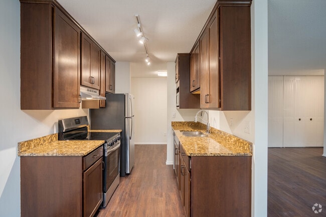Kitchen - 430 Mendota Apartments