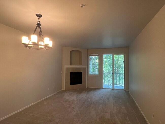 Foto del edificio - 2 Bed 1.75 Bath Woodlands HOA Condo
