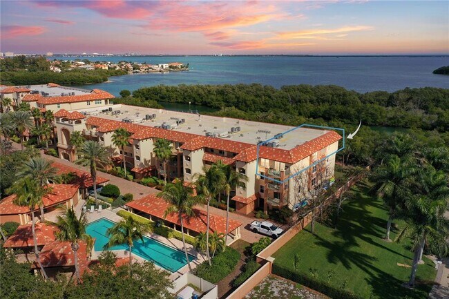 Building Photo - 1695 Pinellas Bayway S