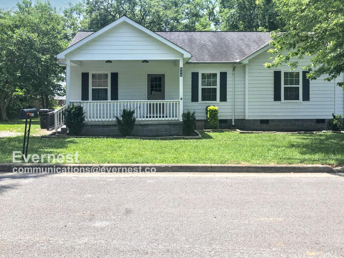 Foto principal - Lovely 3-Bedroom Home with Modern Amenitie...