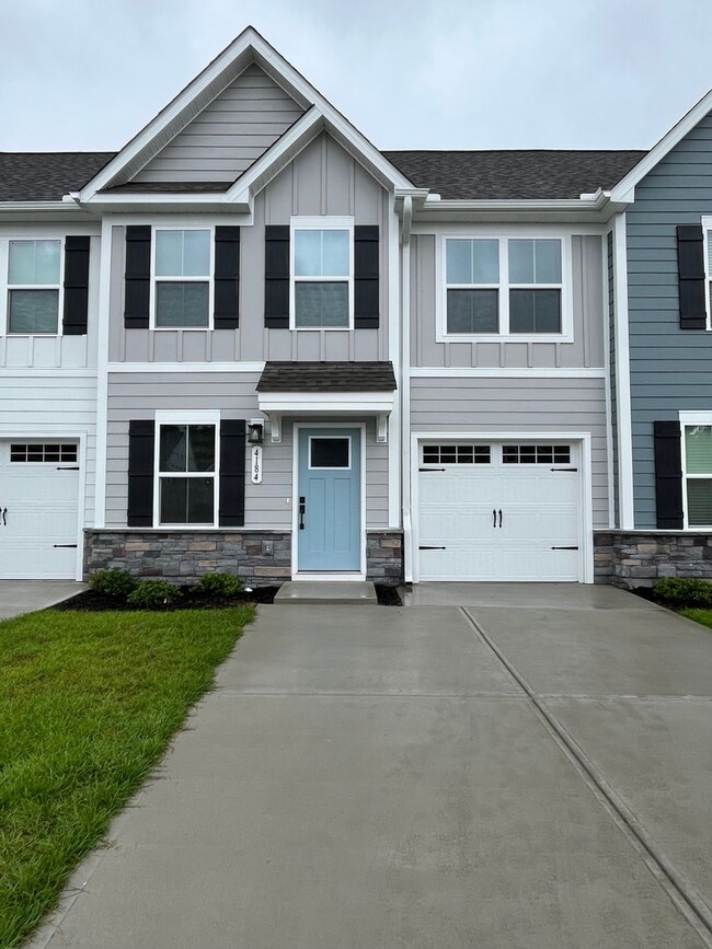 Building Photo - 4184 Farmfield Dr