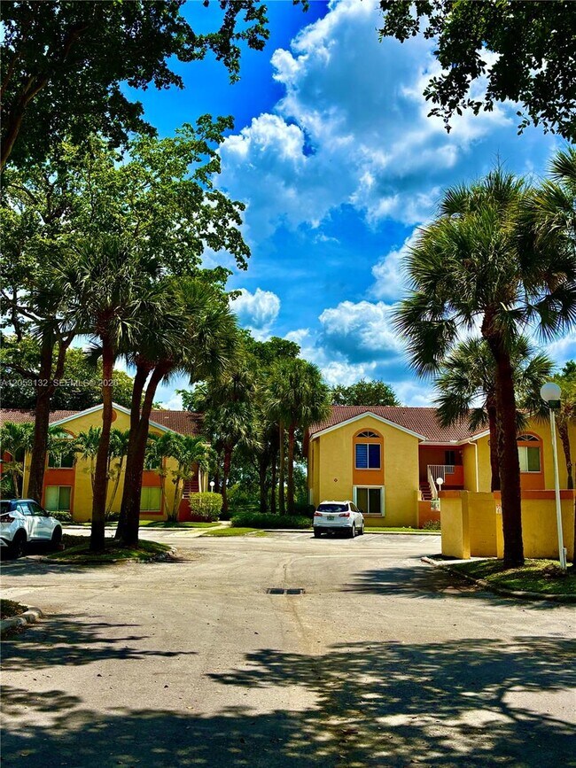 Foto del edificio - 1040 Coral Club Dr