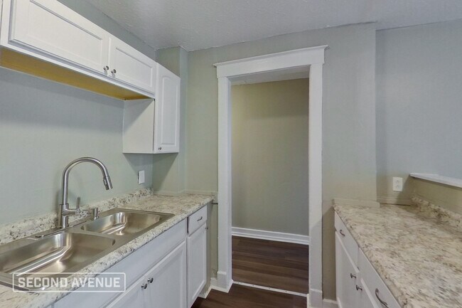 Foto del edificio - 2114 Greenwood Ave