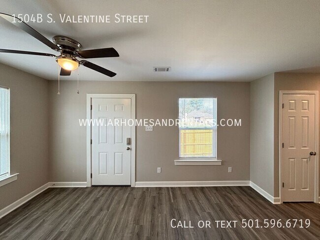 Building Photo - 1504B S. Valentine Street-