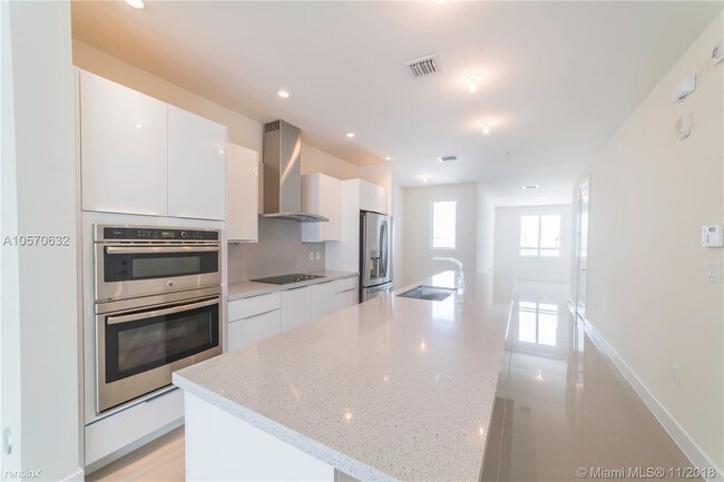 Foto del edificio - 10245 NW 63rd Terrace