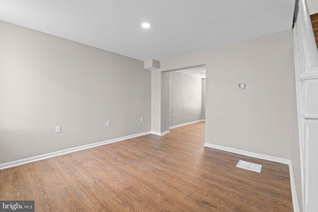 Foto del edificio - 3427 Ravenwood Ave