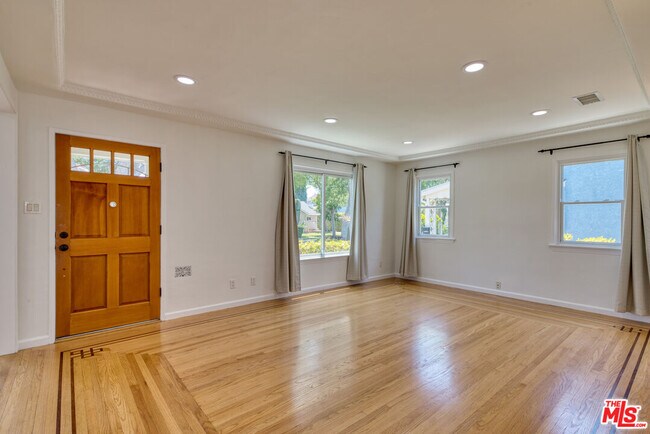 Foto del edificio - 9011 Krueger St