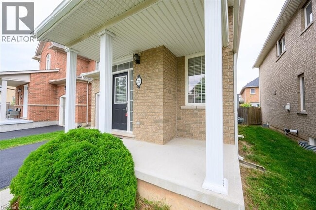 Building Photo - 26 Springstead Ave