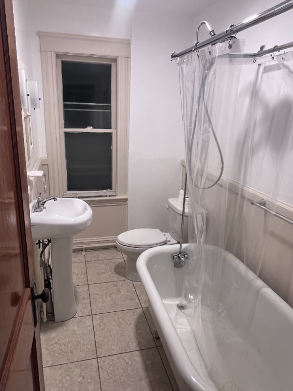 Foto del edificio - 56 Bouvier Ave