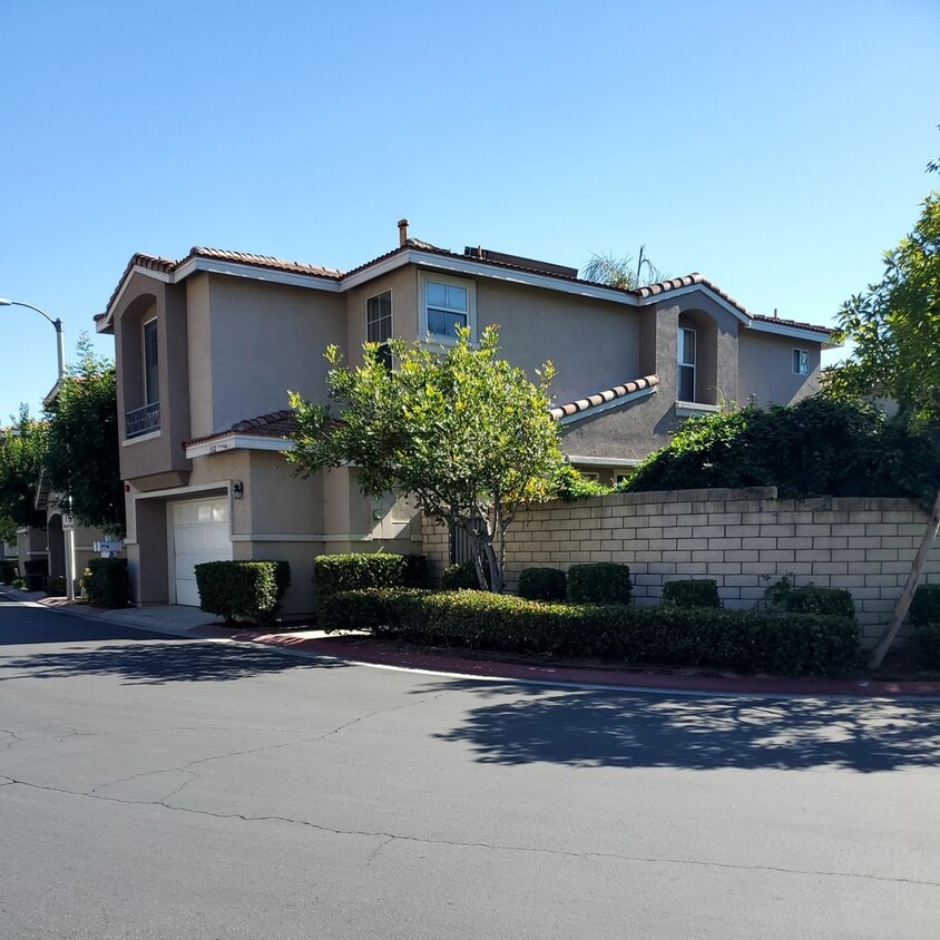 Primary Photo - SPACIOUS PLACENTIA TOWNHOME